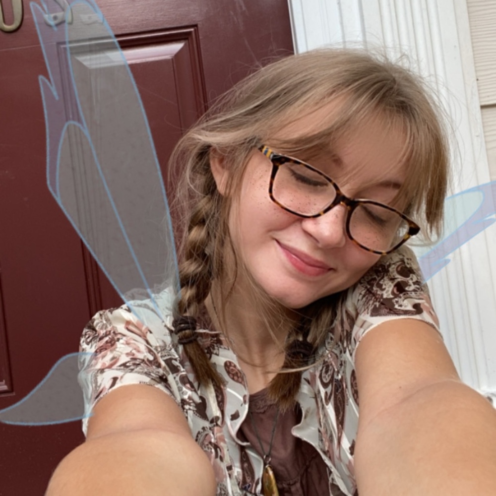 Meet your Posher, Chloe